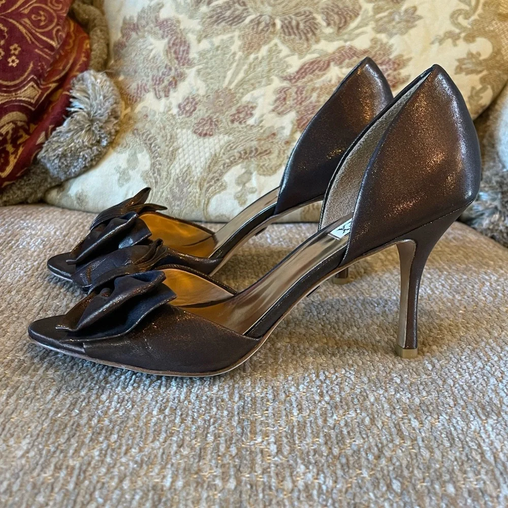 Badgley Mischka Bow Heels - Picture 8 of 8